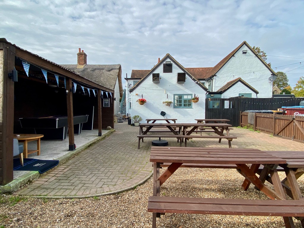 Courtyard Picnic Tables
